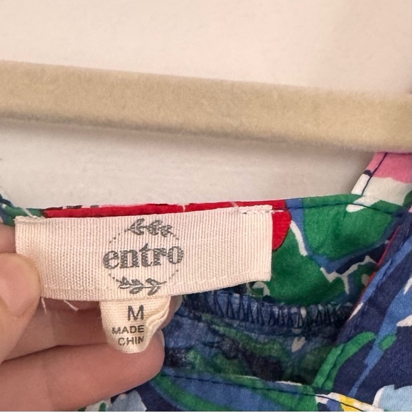 Entro Women’s Floral Romper Size Medium Belted Lined Zipper Back Short Sleeve - Picture 4 of 5